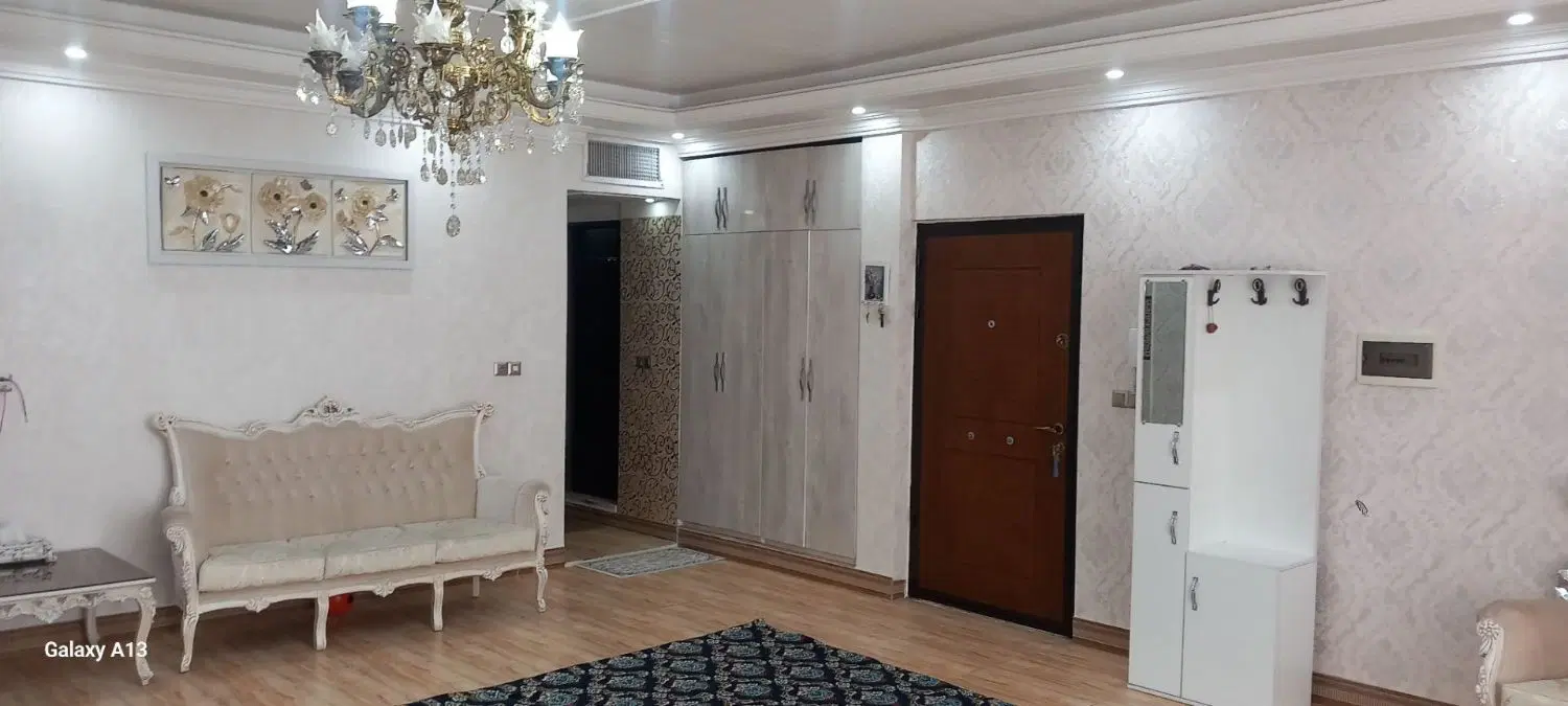 اجاره تک واحدی ۱۳۰متری