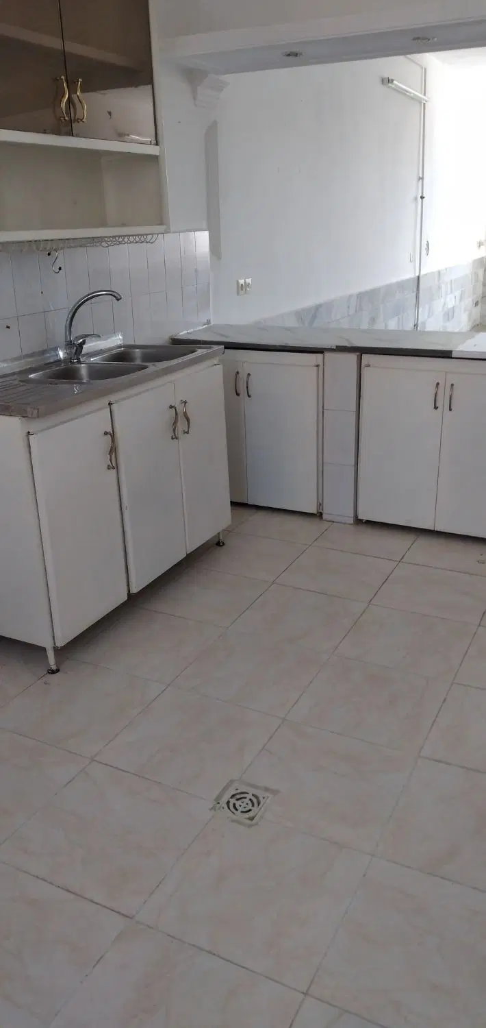 اجاره مسکونی ۱۱۰ متری ورودی جدا خیابان غفاری