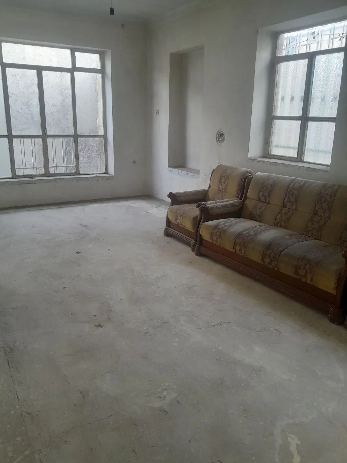 خانه دربستی ۱.۵ طبقه