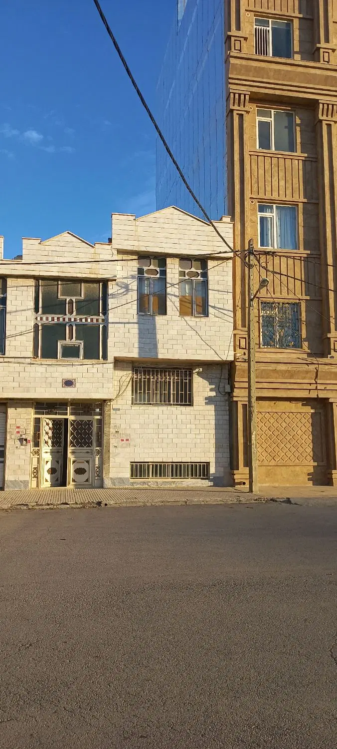 فروش ویلایی جنوبی ۲۰۰ متر