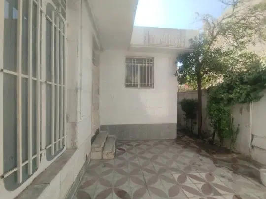 منزل یک طبقه زمینی