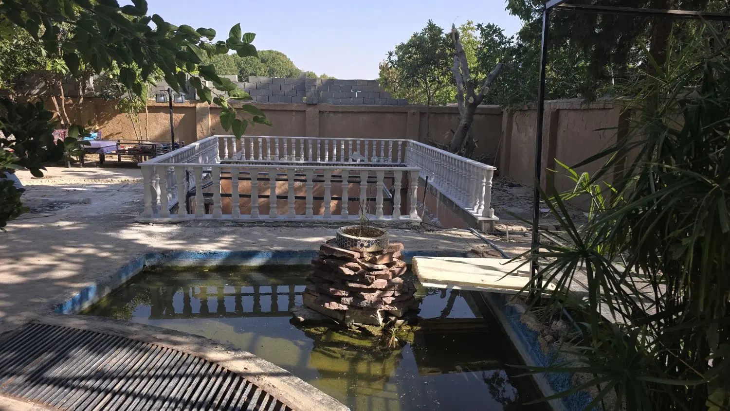 باغ کوچه ۱۶بلوار دکتر حسابی