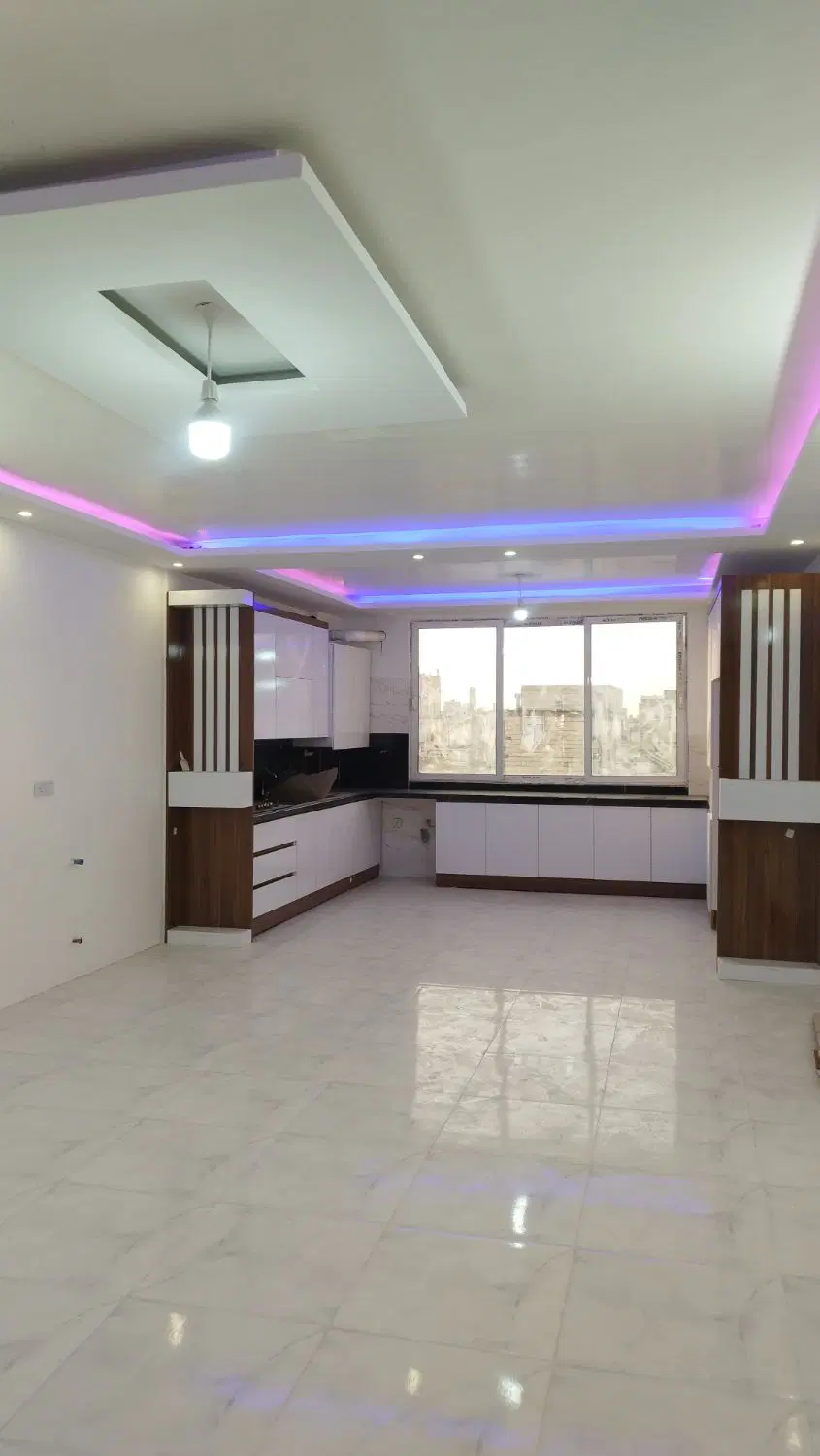 طبقه پنج روی همکف موقعیت خاکستری