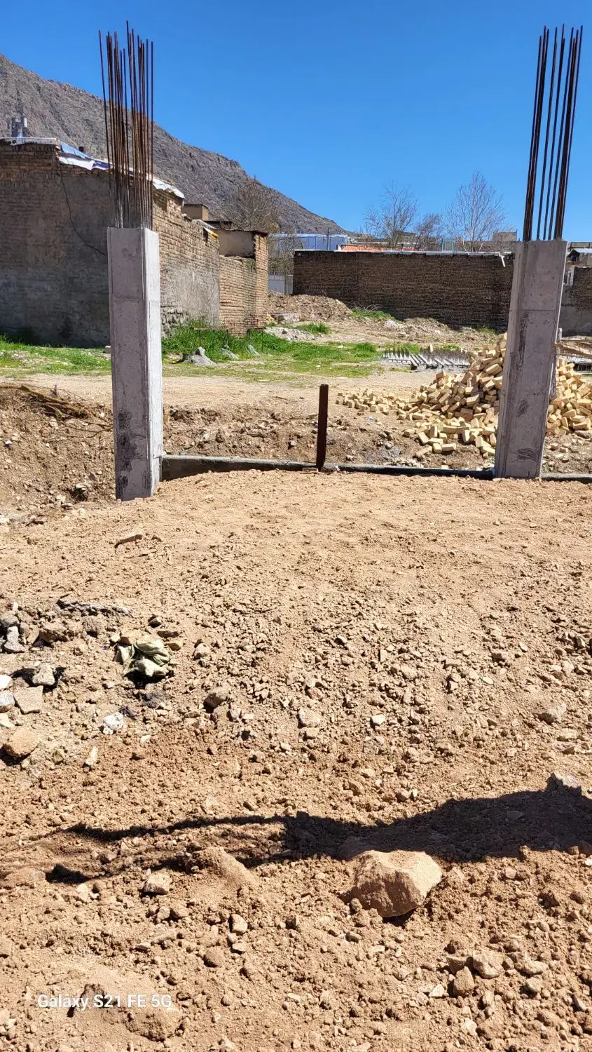 زمین مسکونی ۱۸۰ متر