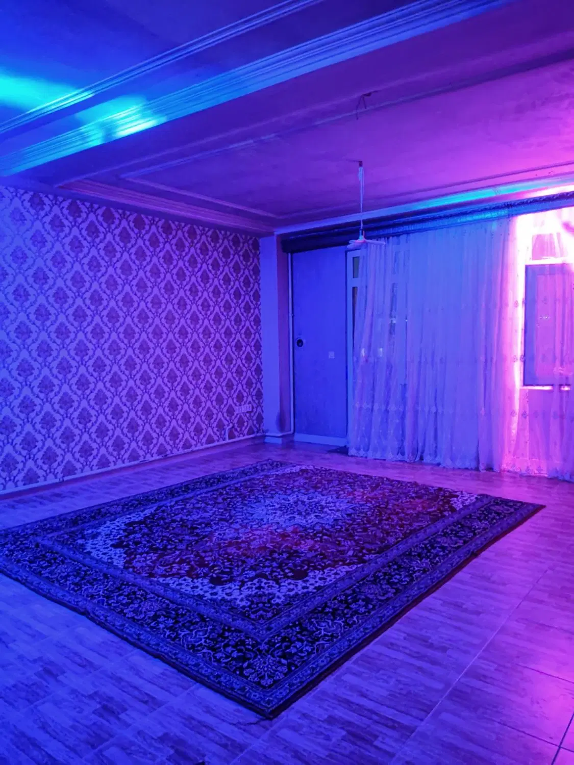 اپارتمان در کوچه باغ