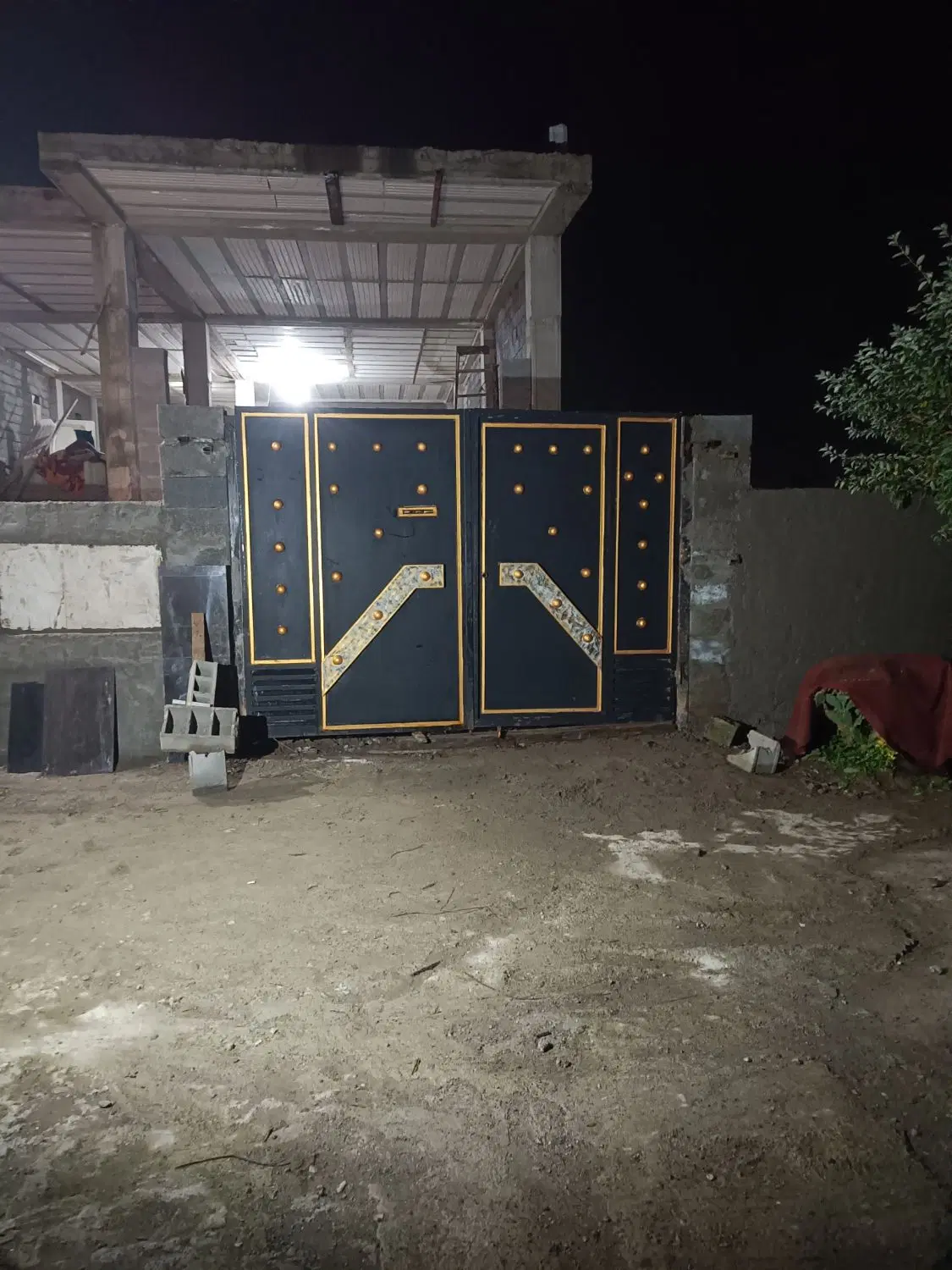 زمین شهرکی در متل قو  آب برق  گاز