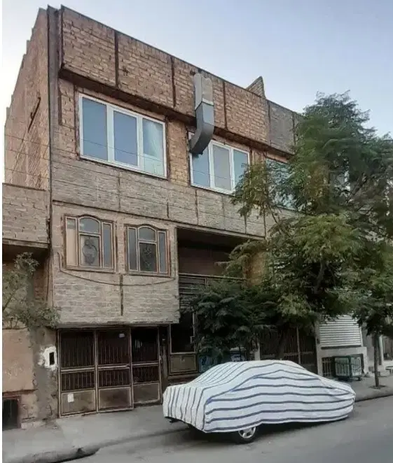 خانه ۳ طبقه فروشی قیمت مناسب
