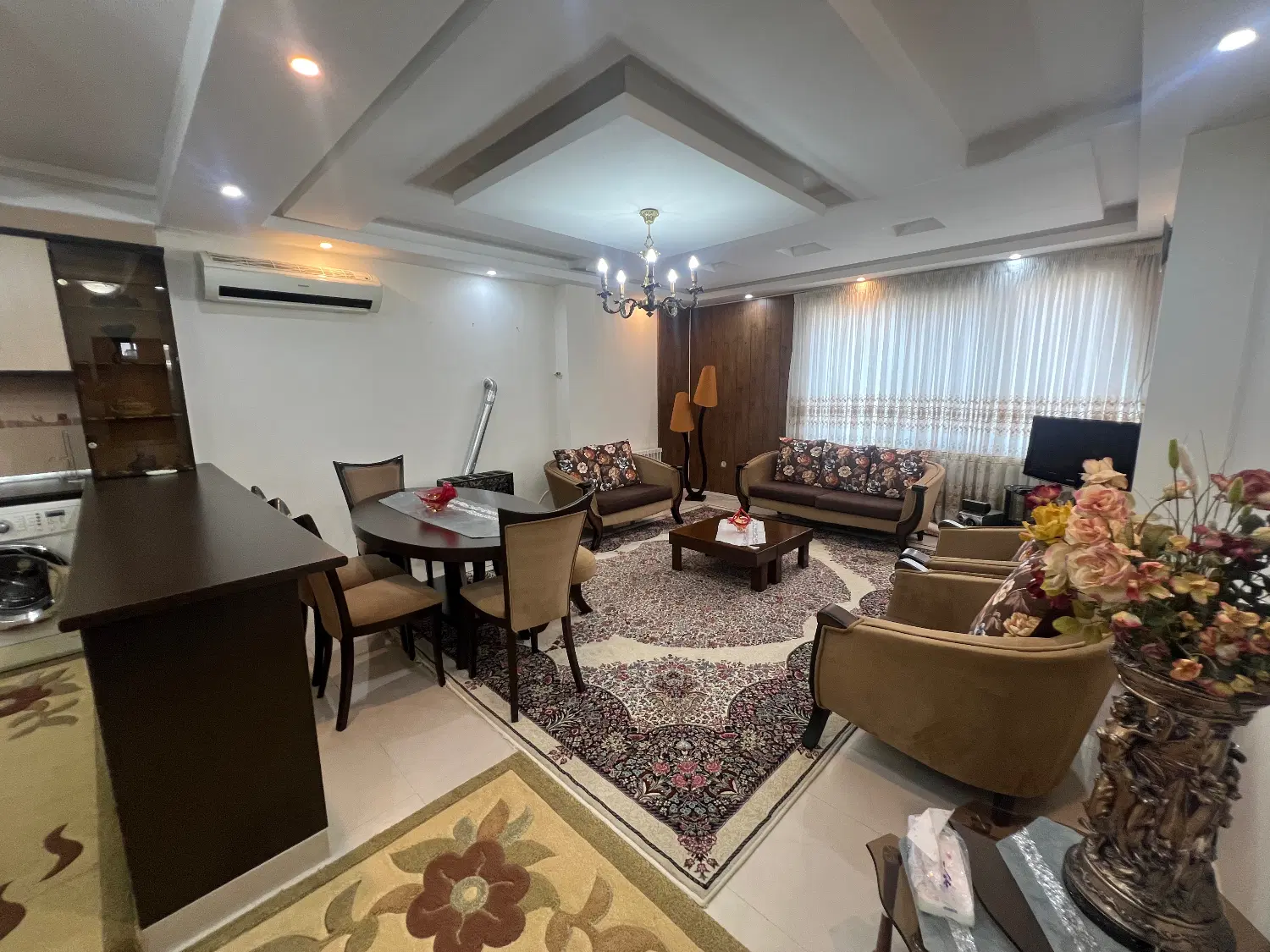 آپارتمان ۱۰۰ متری پشت بیمارستان طالقانی