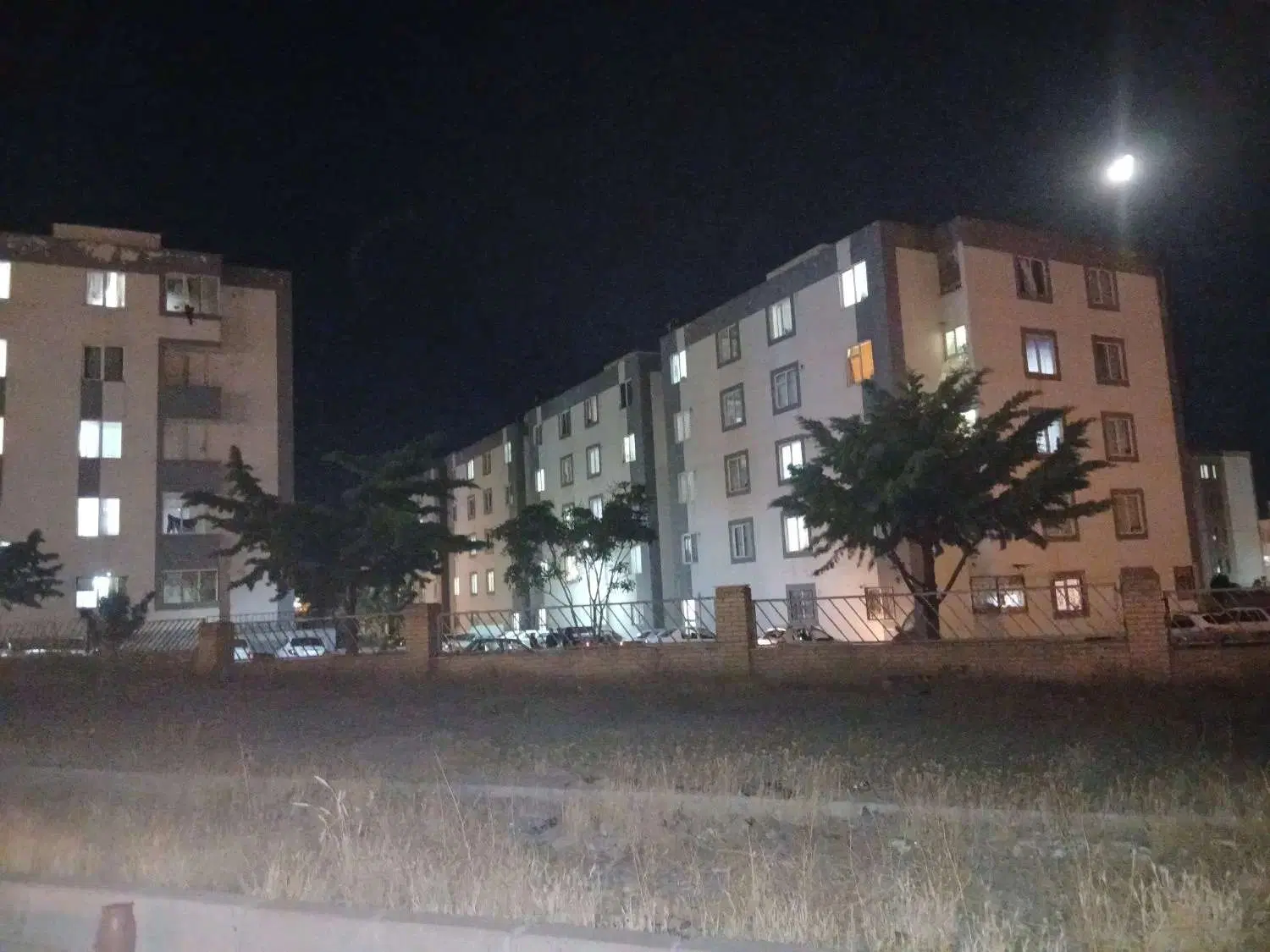 آپارتمان مجتمع ارغوان گلشهر