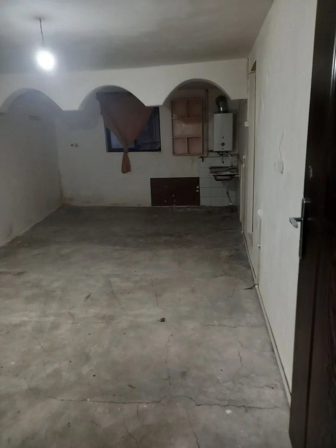 اجاره یک واحد ویلایی نیمه دربست