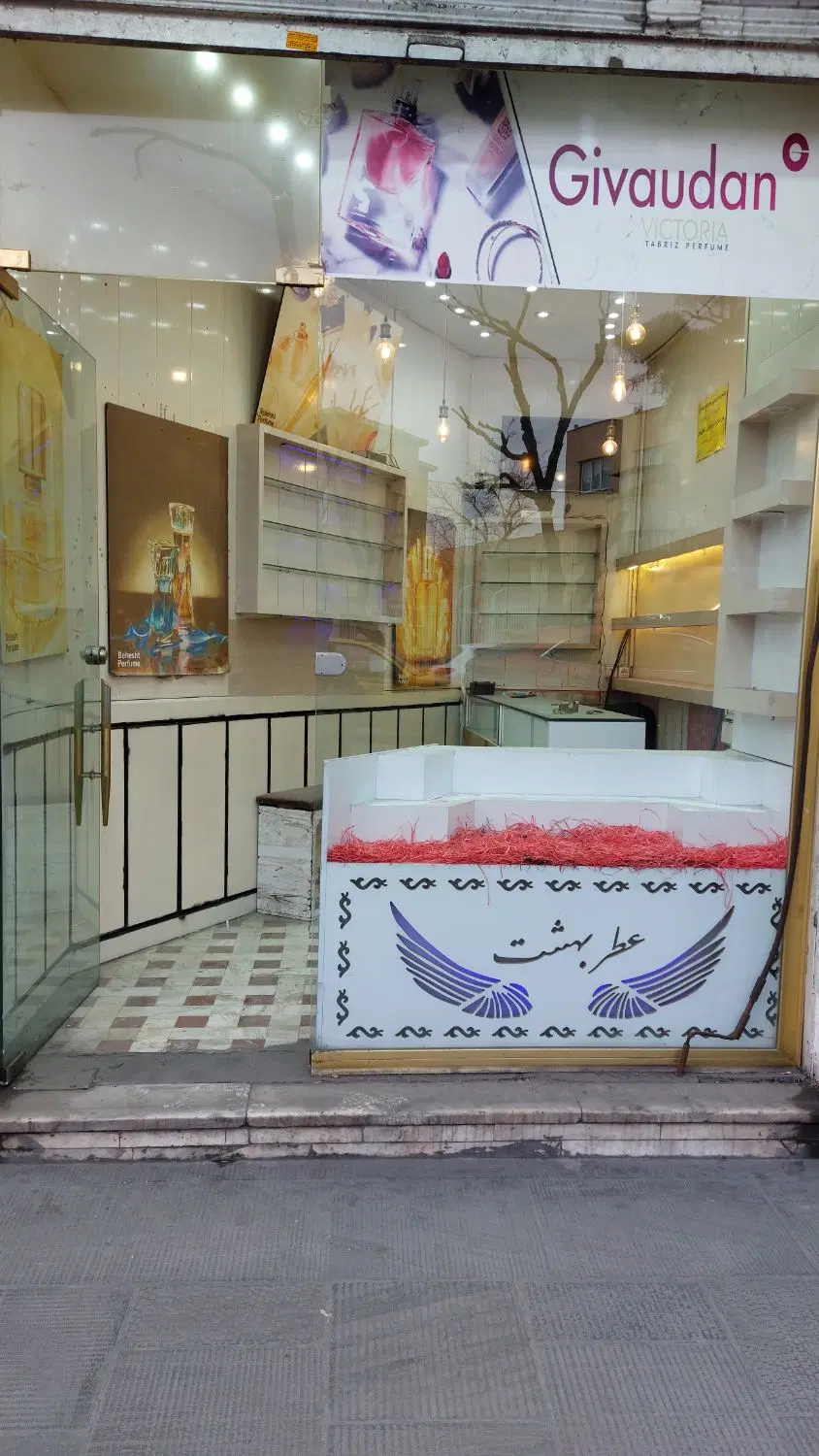رهن و اجاره مغازه با بر ۳ متر