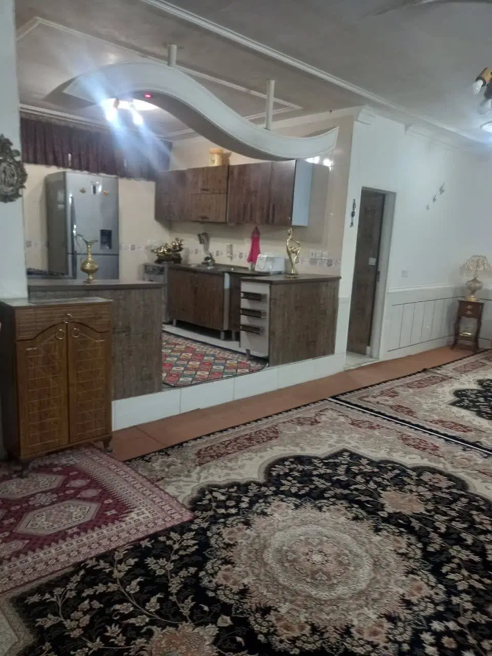 ساختمان مسکونی