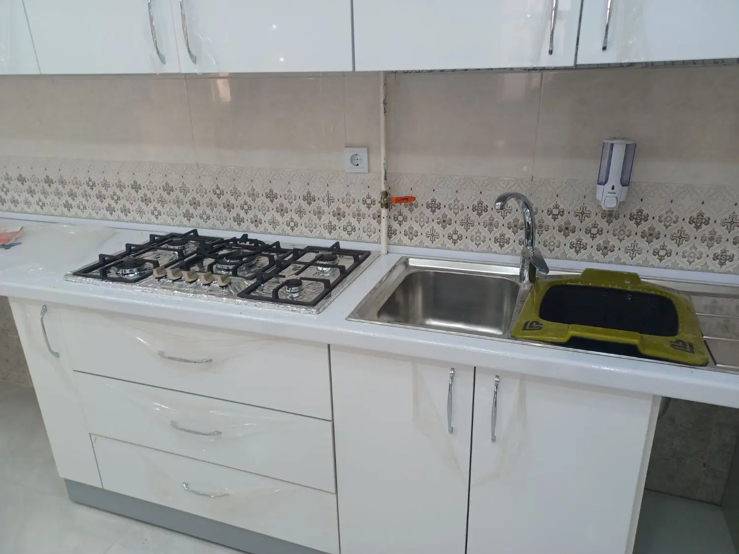 ساختمان مسکونی. بخش آبژدان