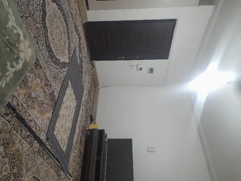 اجاره طبقه دوم مغازه خیابان اصلی ۲۴متری
