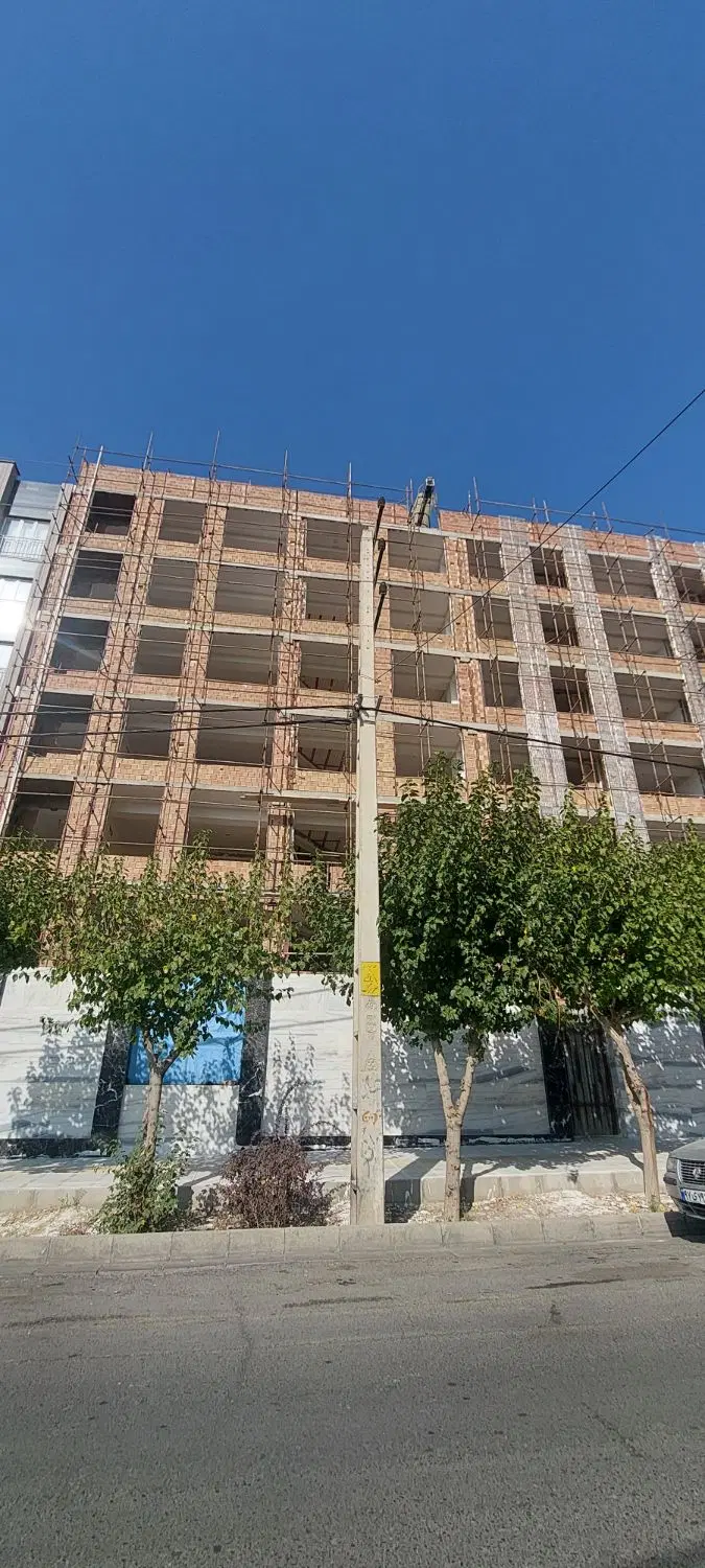 128 متری نوساز _ سنددار _ گلشهر _ بهار غربی