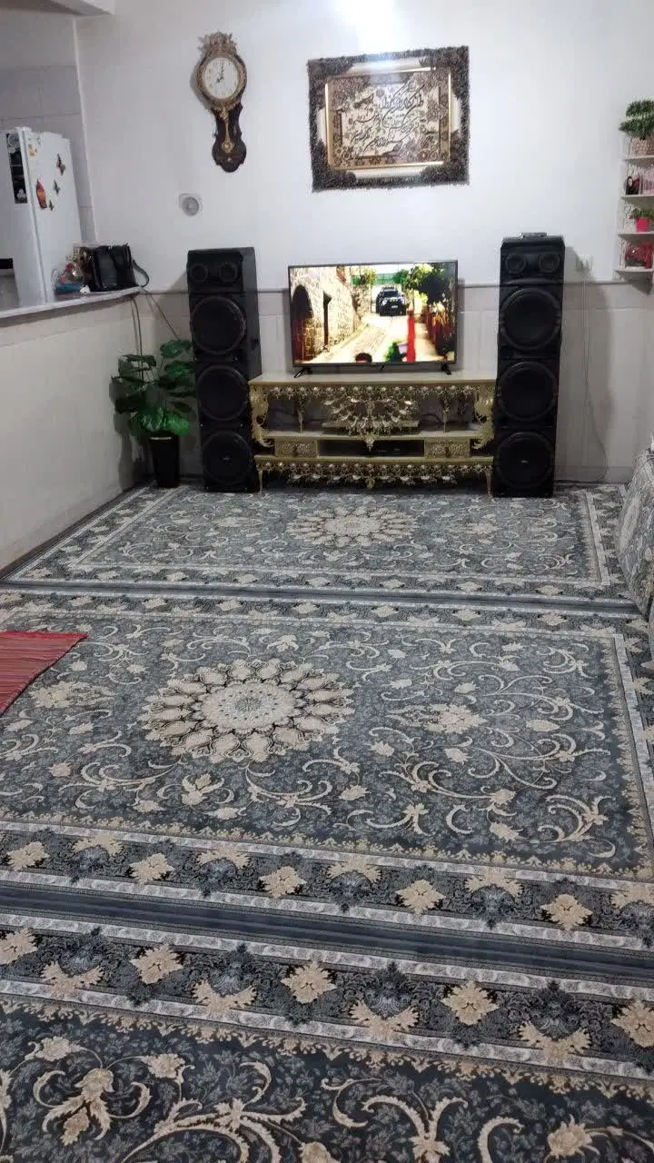 خانه ی دو طبقه پشت قواره