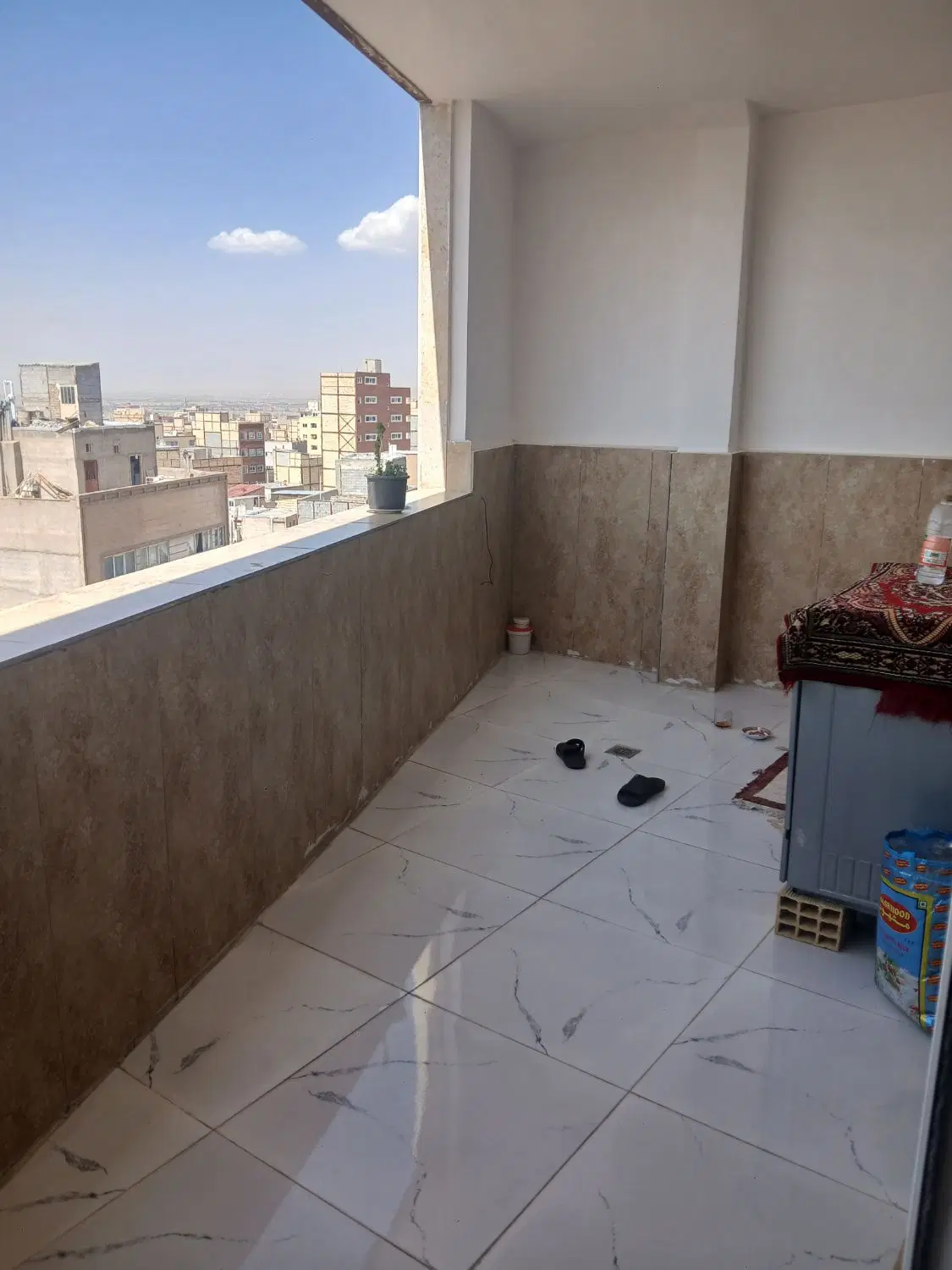 اپارتمان ۱۲۰ مفید بر خیابان دوبر دوخواب