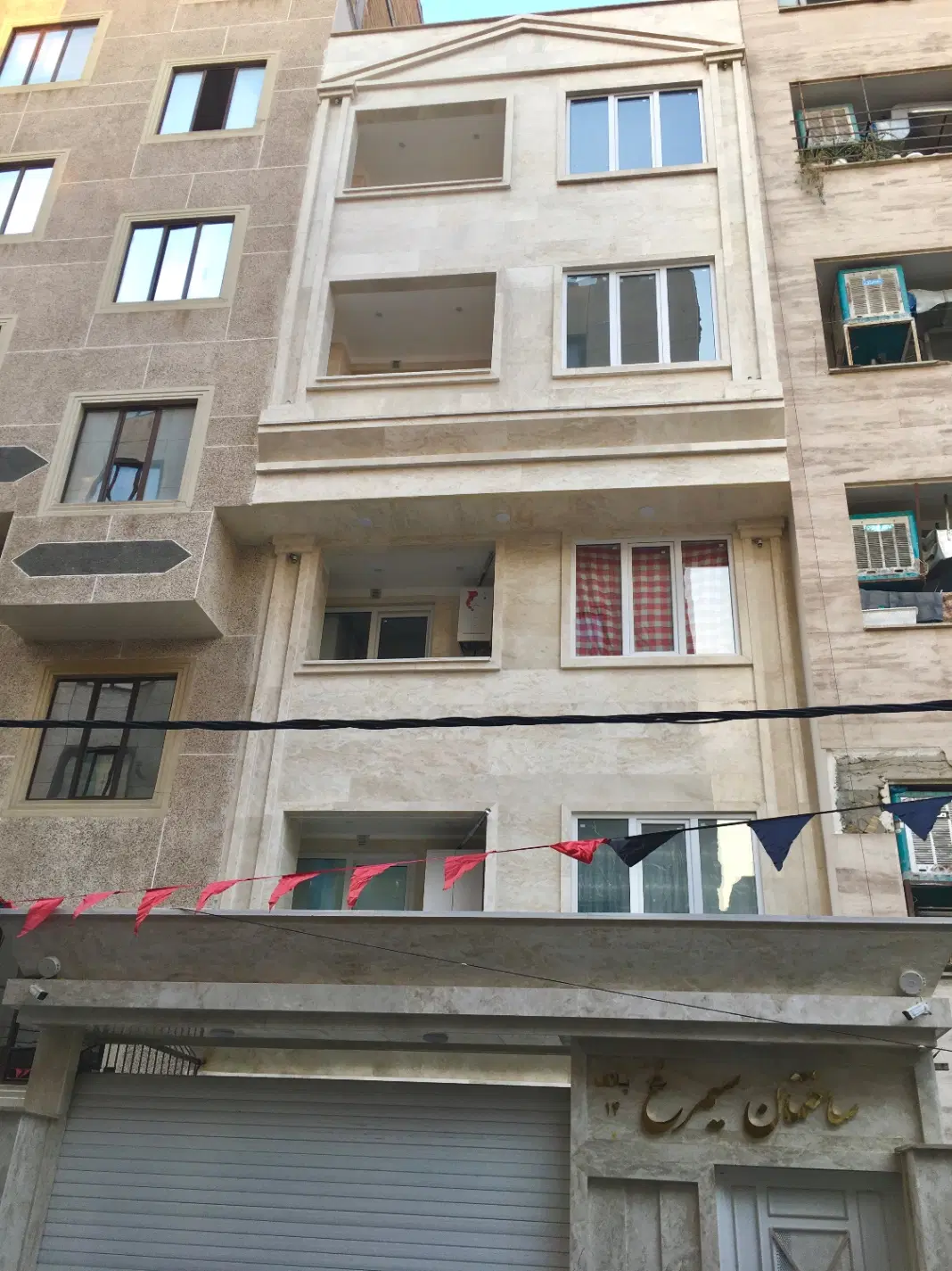 آپارتمان در حصارک بالا