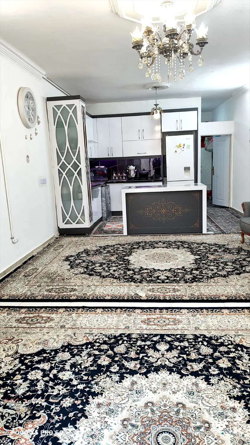 خونه همکف راه جداماشین رو90متری