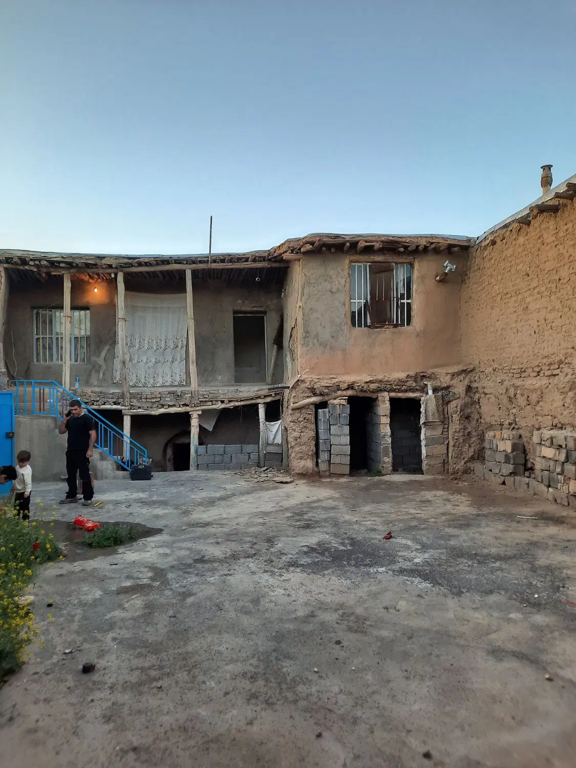 فروش معاوضه خانه روستایی نزدیک همدان با وام