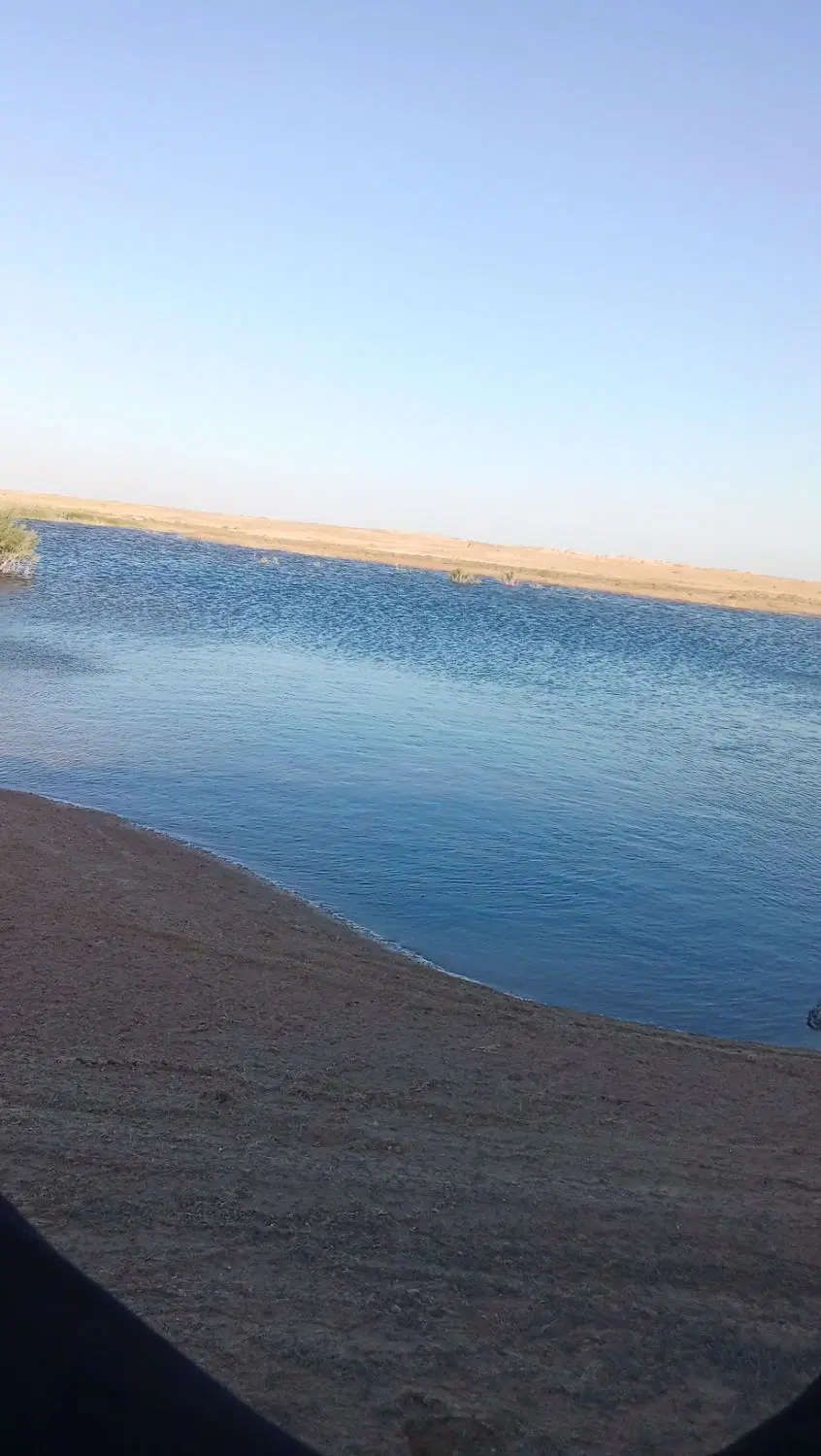 زمین  پشت بند دره