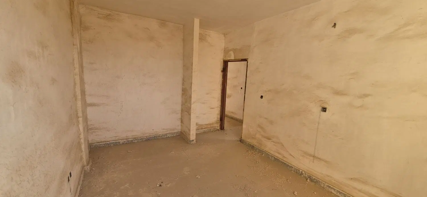 فروش یک واحدمسکونی نیمه‌کاره در ابتدای مسکن‌مهر