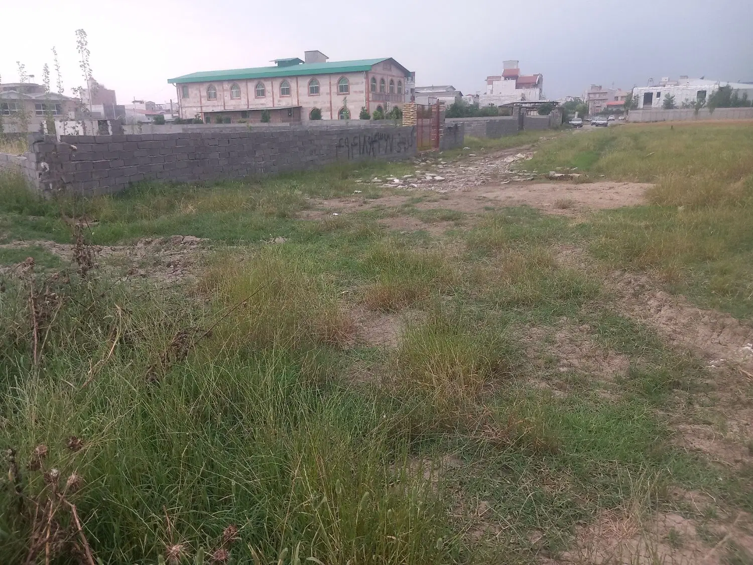 1قطعه ۱۸۵متری در سی متری جنوبی
