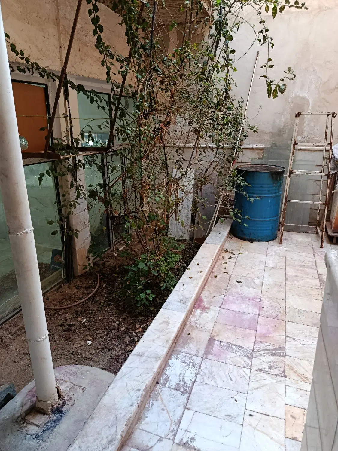 زیرزمین ۱۲۵