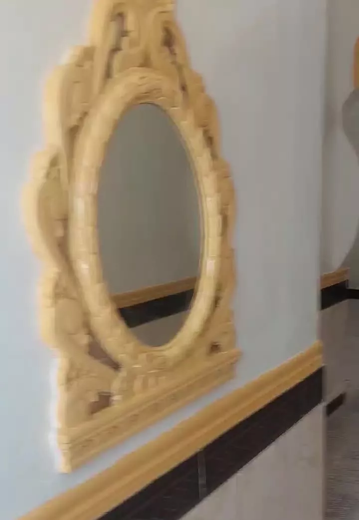 ملک تجاری مسکونی دوطبقه  به مساحت پانصد متر