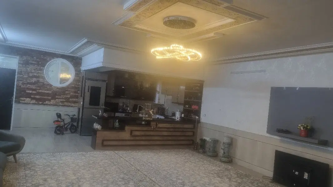 فروش خانه فوری ۳۰۰ متری پمپ بنزین حسن اباد
