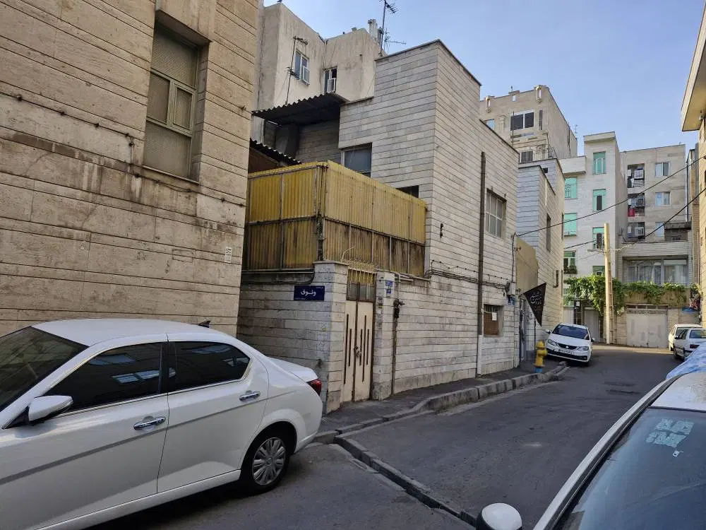 فروش ملک کلنگی قابل سکونت