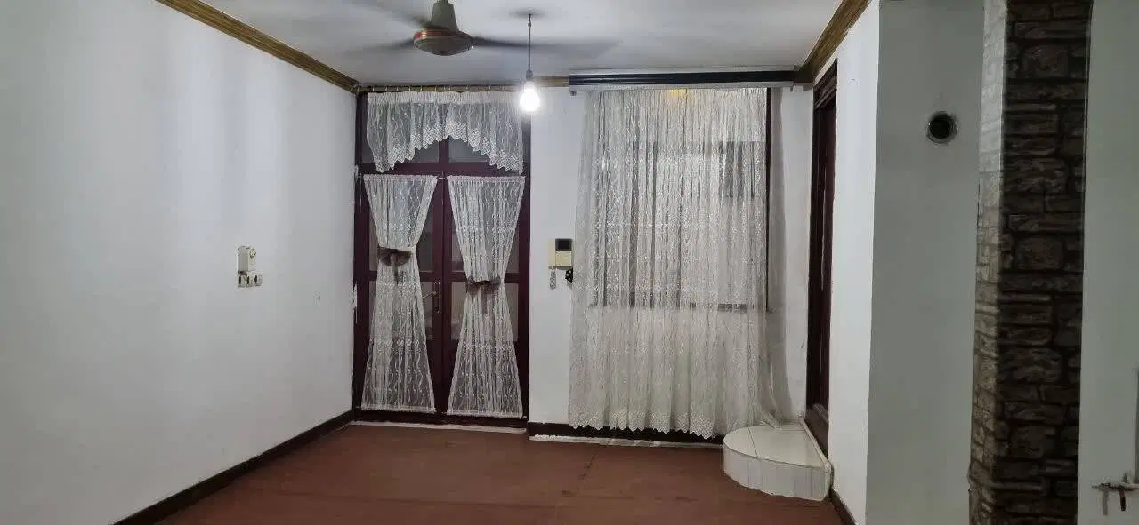 اجاره واحد95متری تک خواب همکف راه جدا در دخانیات