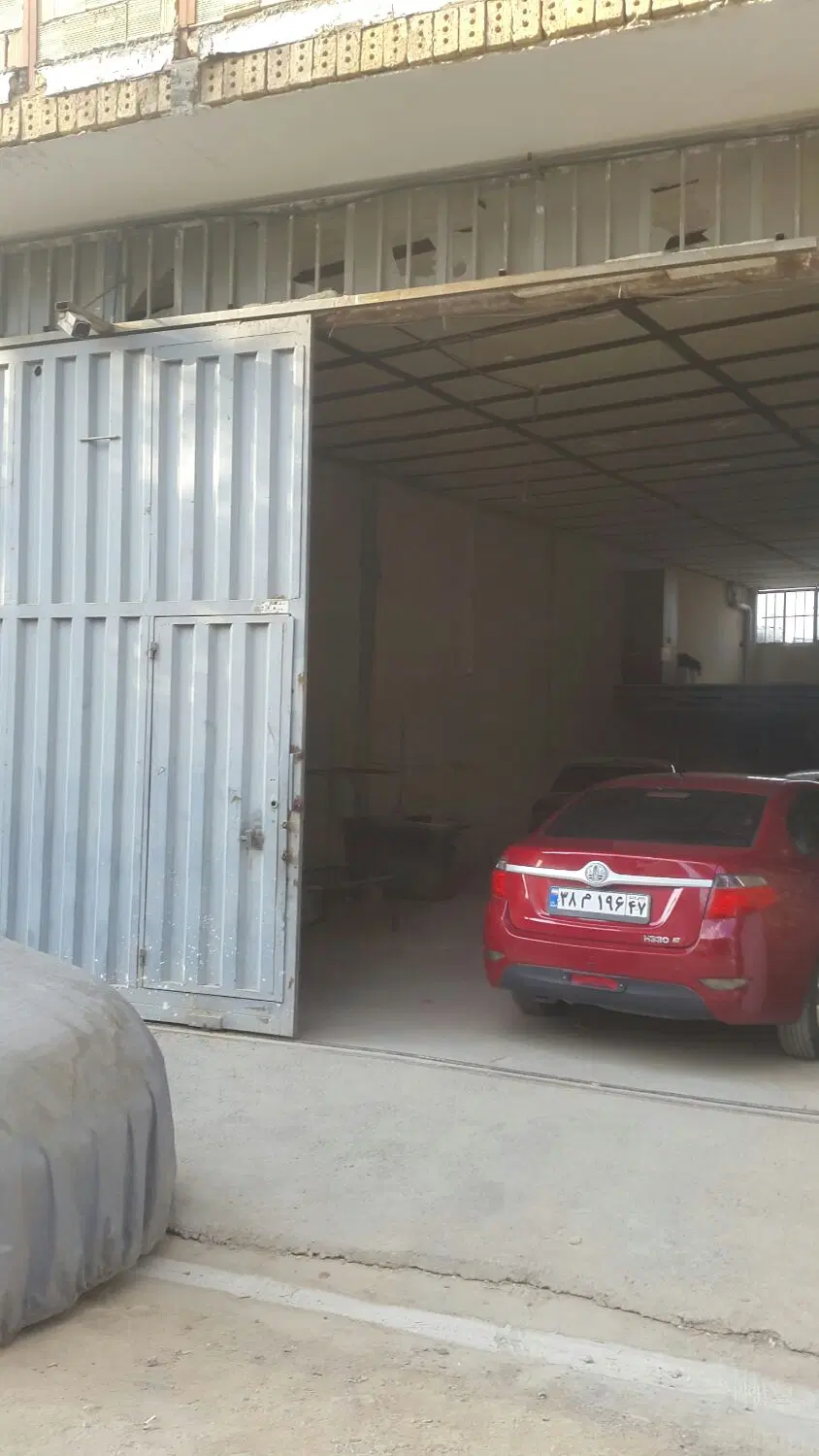 ۱۱۰مترمغازه ارتفاع چهارونیم متر