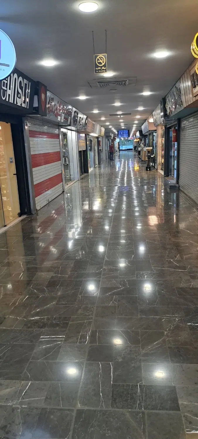 اکباتان فاز یک مغازه راهروی اصلی