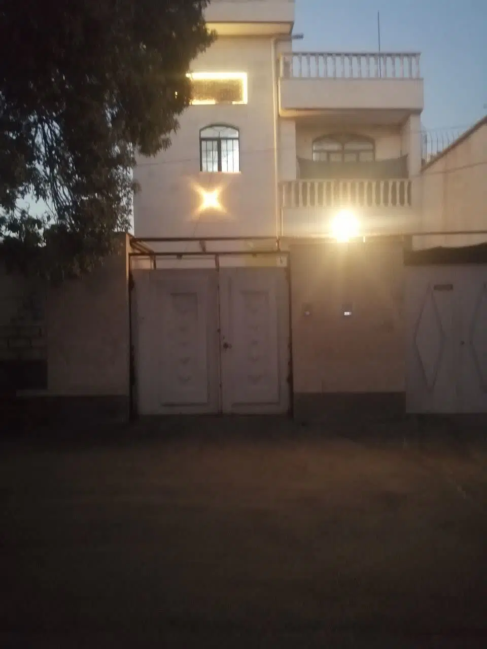 فروش یک خانه ۱۴۵ متری