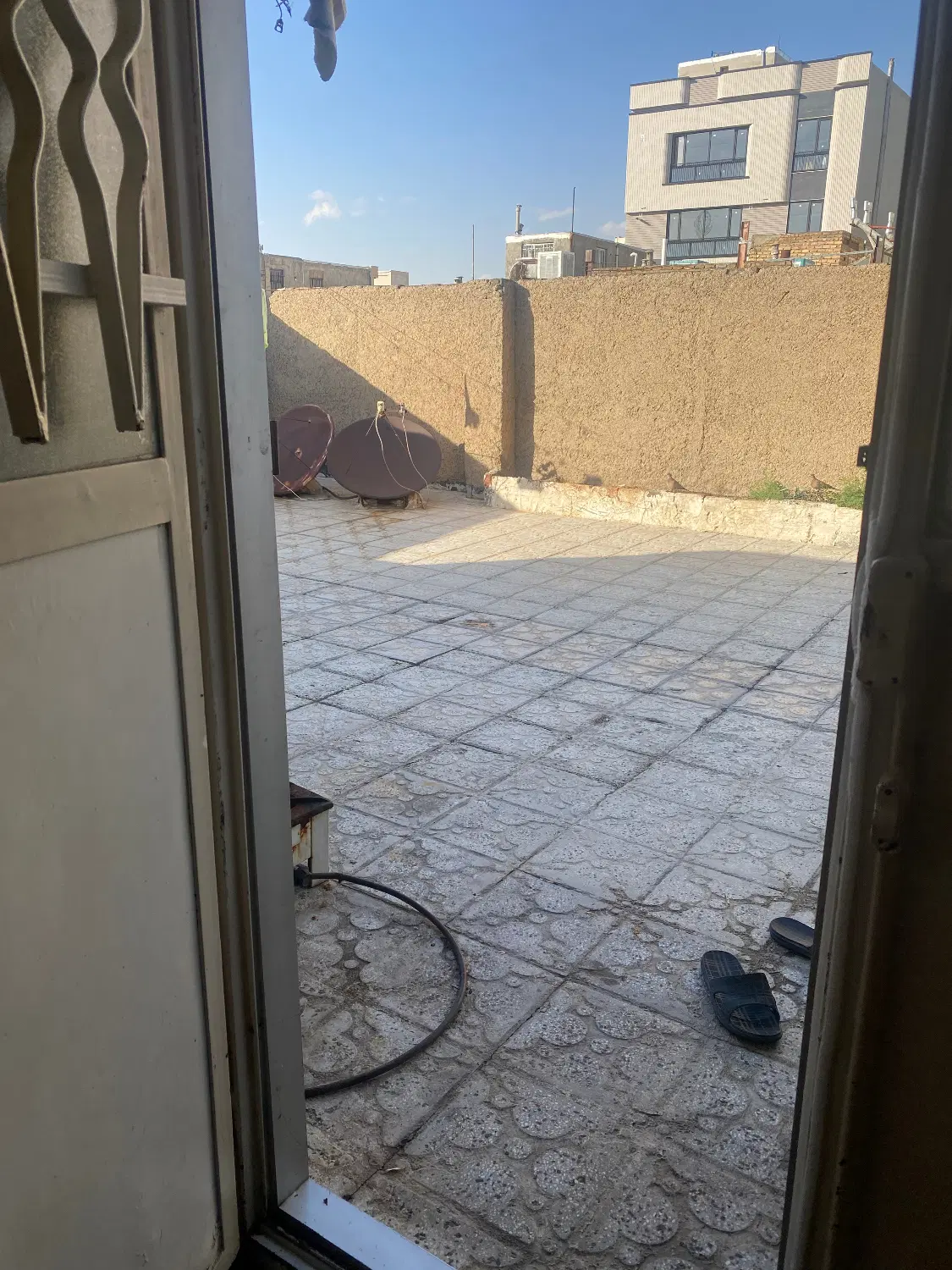 آپارتمان 183 ملک هوای است