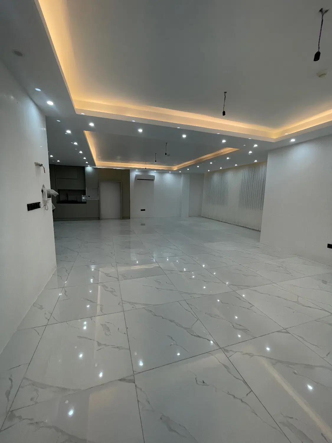 فروش ۳خواب _خیابان حکمت