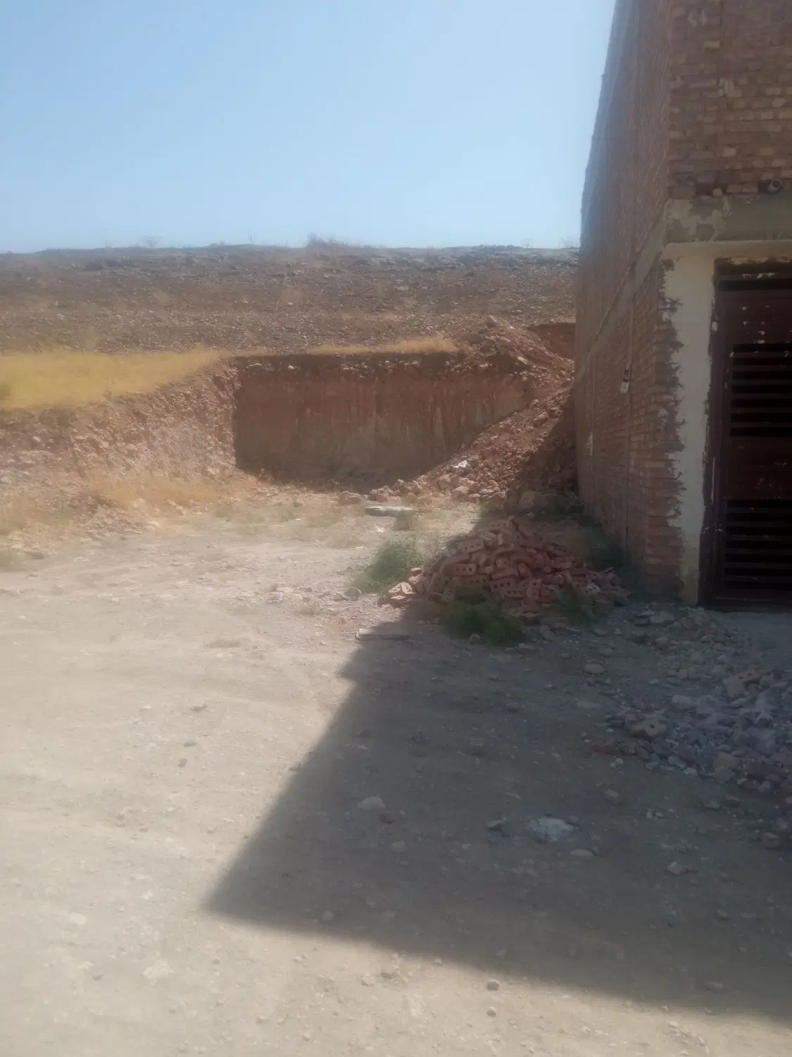 زمین ناچیت 112 متری