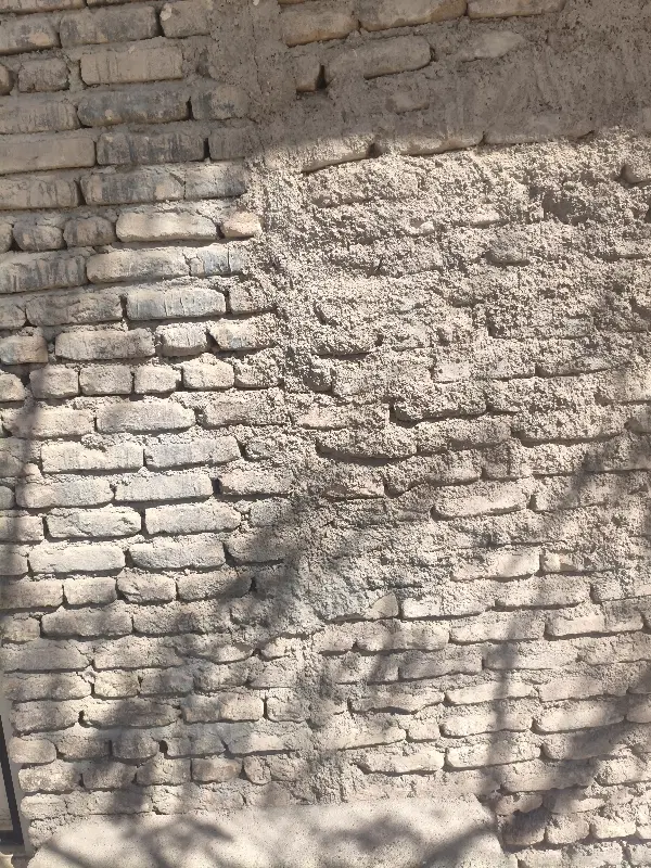 زمین مسکونی نیمه کاره و منزل دوطبقه