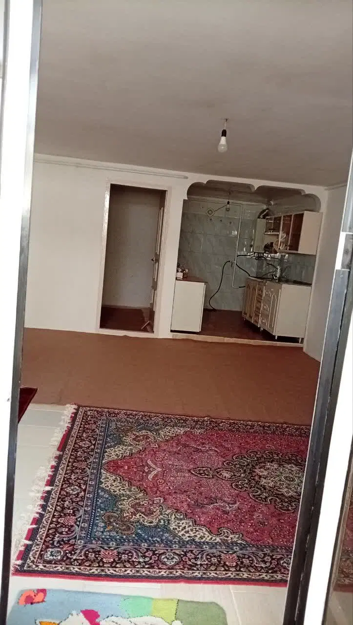 یک واحد همکف اجاره داده میشود