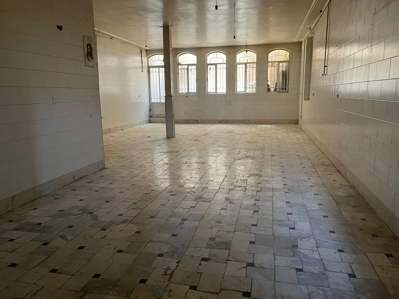 مغازه و زیر زمین اجاره داده می شود