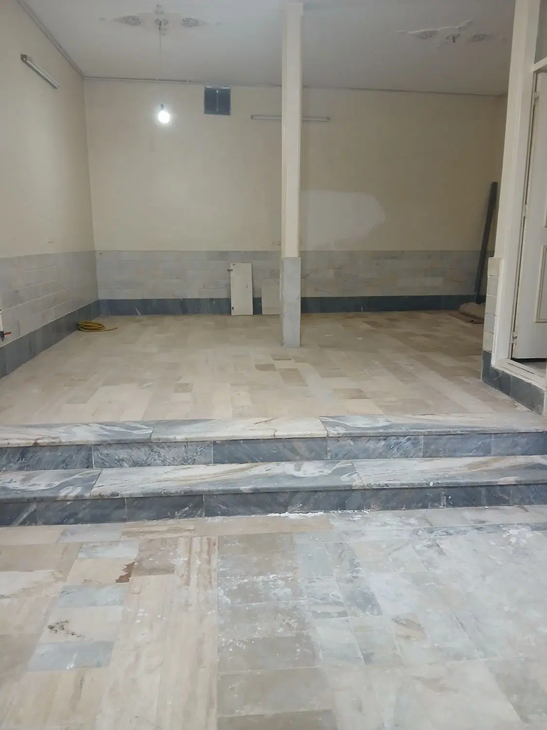 منزل اجاره ای در آذر دربست