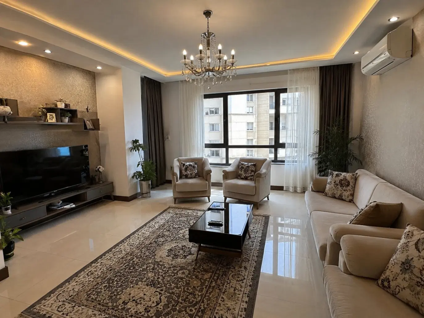۹۵متر ۲خواب ۲پارکینگ سندی سالن پرده خور