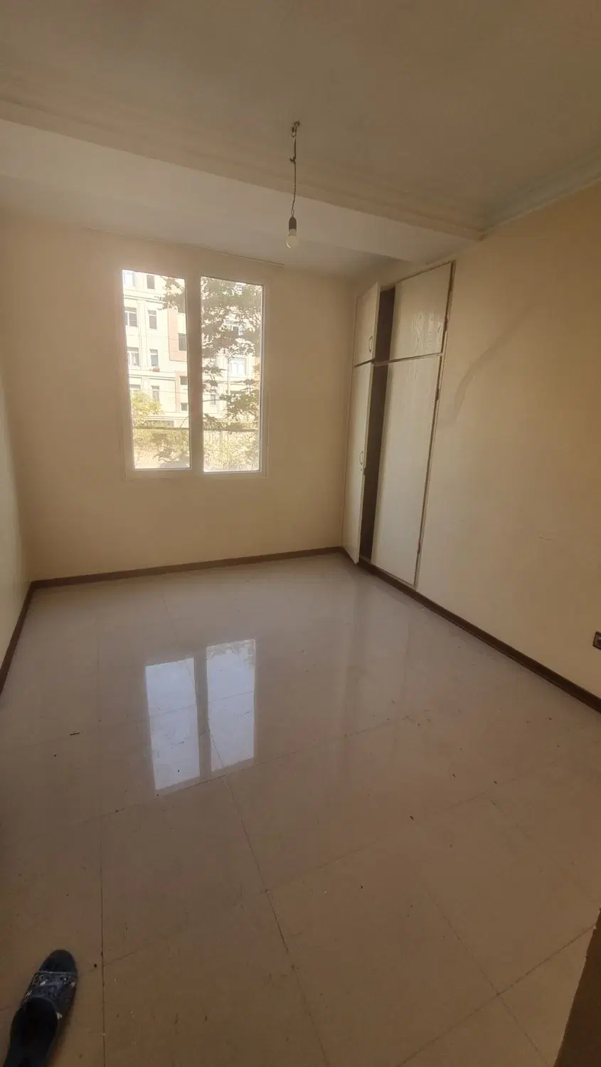 ۱۰۰ متری فول در جنت آباد چهارباغ