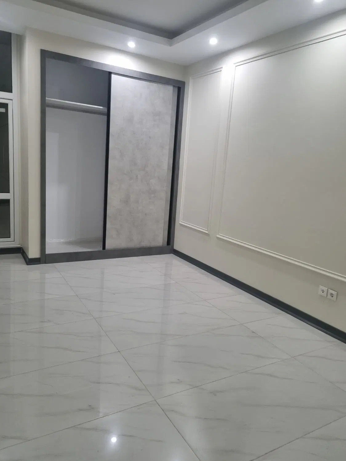 رهن کامل ۳ خوابه روبه نما شیک