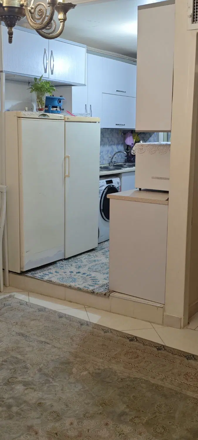 آپارتمان طبقه چهارم با آسانسور