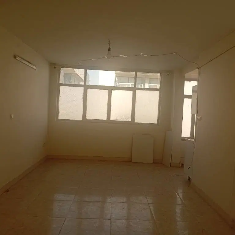 تک وا حدی خ کارگر چهارراه 75متری