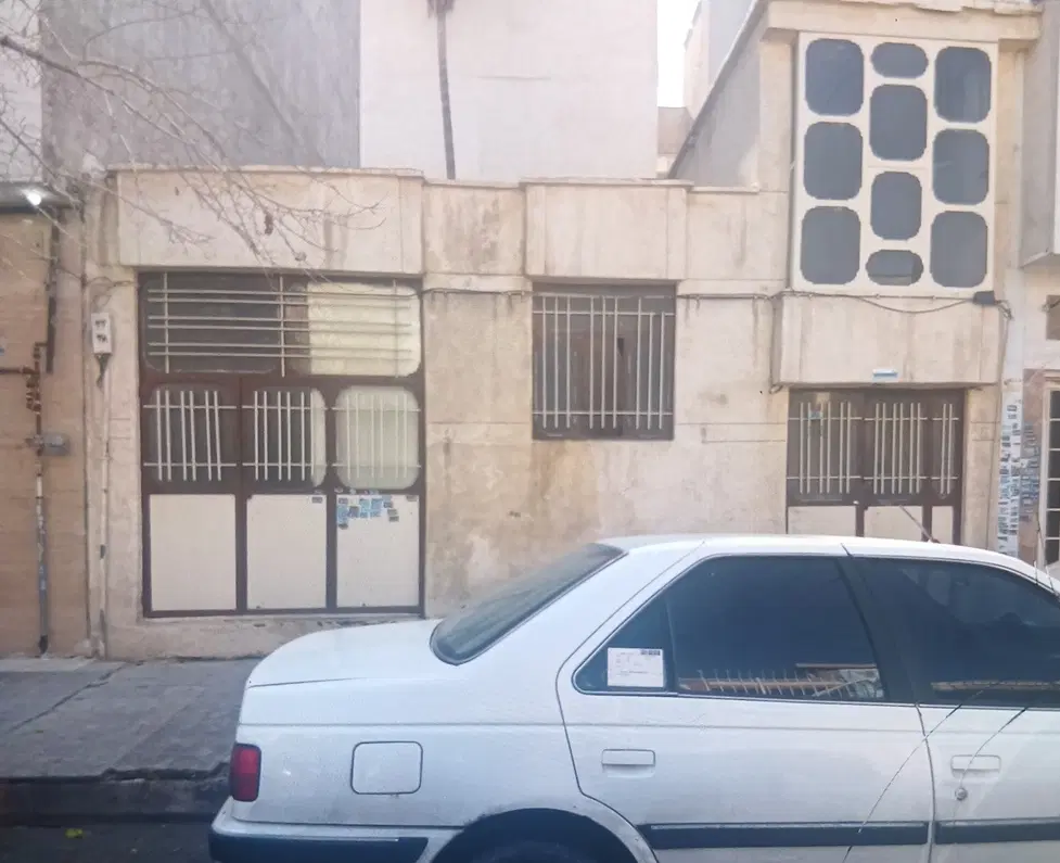 ۱۶۰ متر ویلایی کلنگی سفیر شمالی کوچه های اصلی فرد