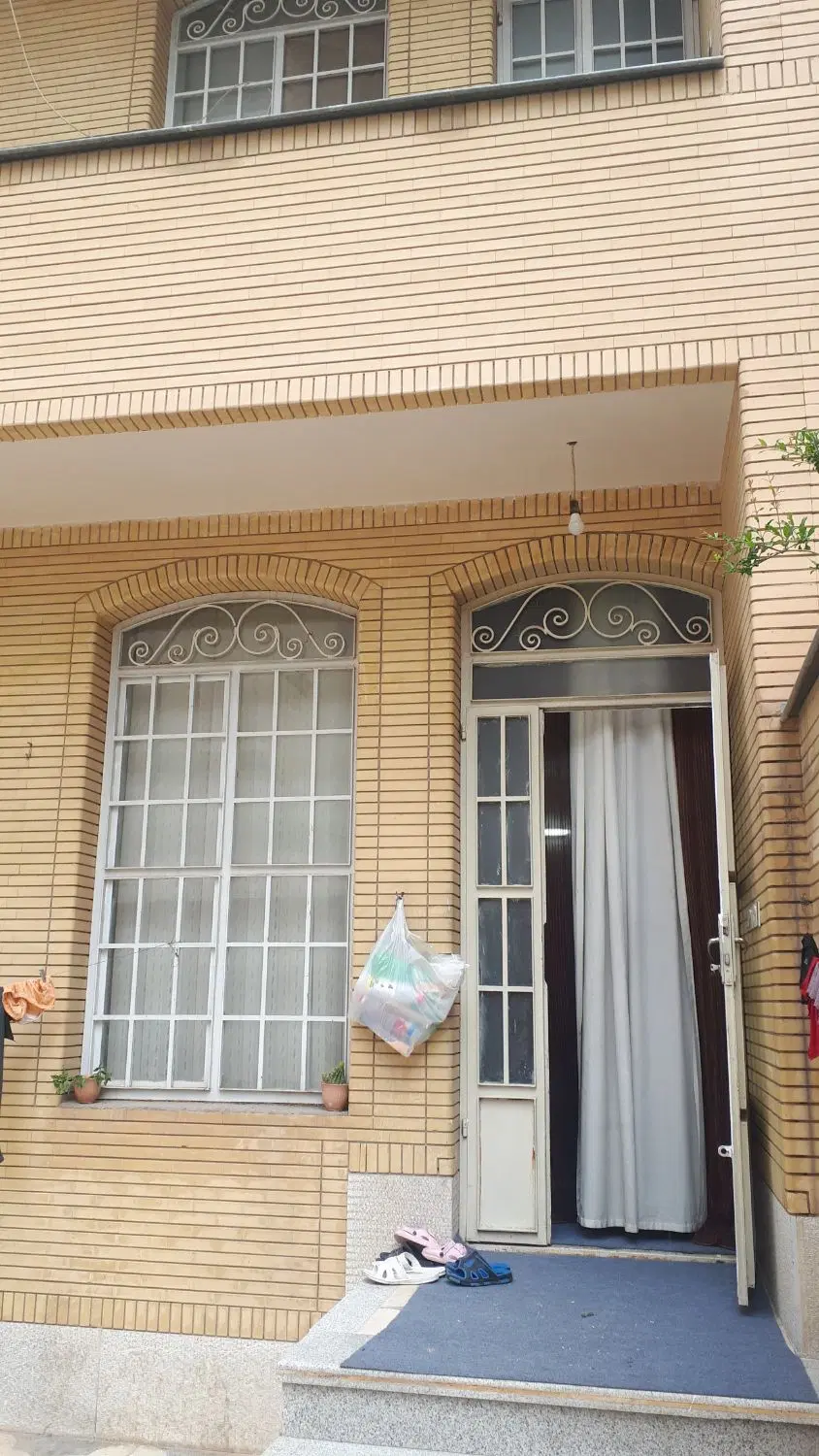 فروش منزل ویلایی دو طبقه.