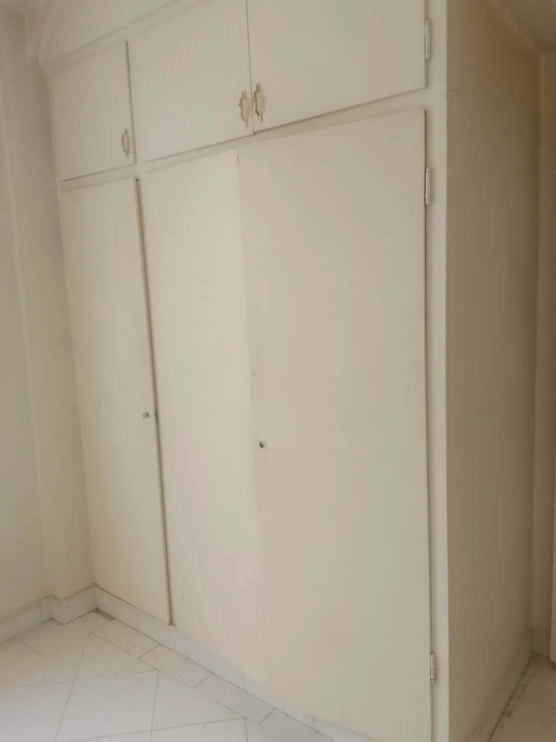 اجاره آپارتمان خوش نقشه و نور گیر نزدیک مترو